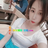 温柔美腿小美女